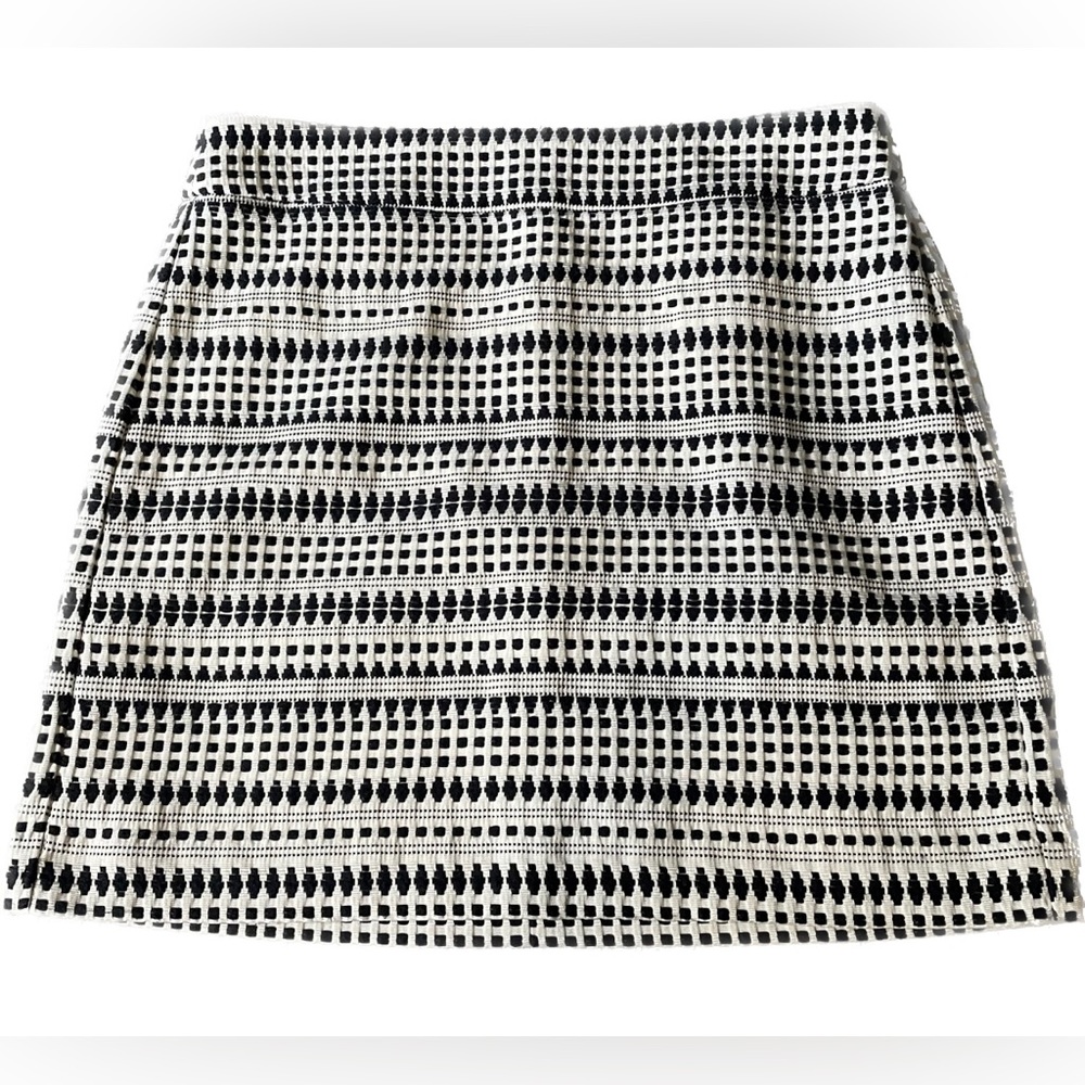 Loft skirt size 8.  Black and off white.